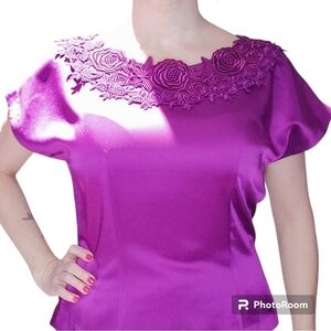Vintage Fuchsia Satin & Lace short sleeve blouse with buttons on back size M